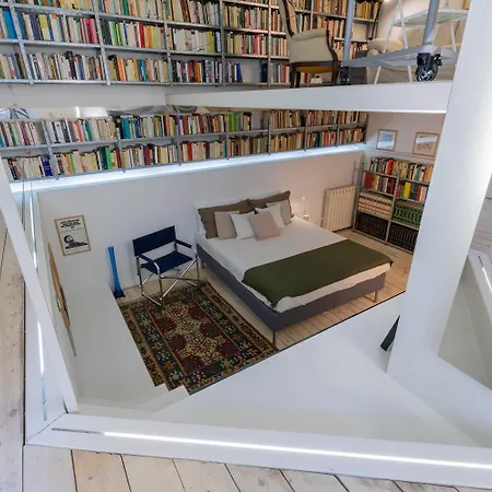 L'angolo Del Libro By Wonderful Italy Apartament